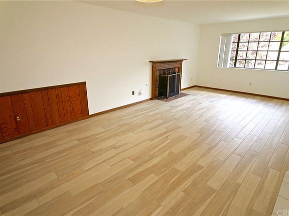 5th image of 19542 Roscoe Blvd Unit B