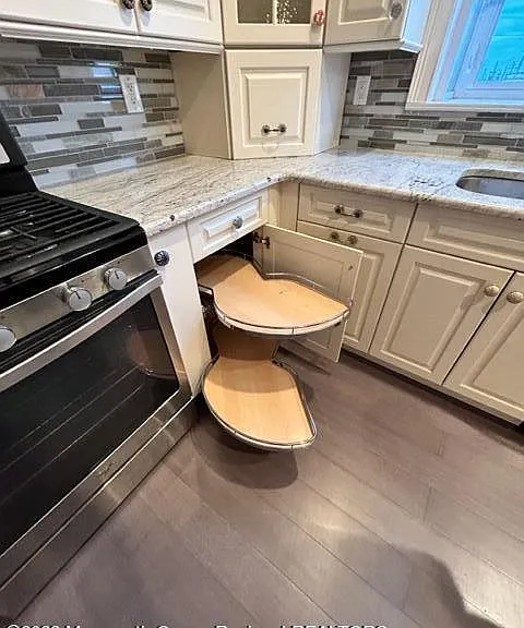 403 Cedar Ave — Photo 12