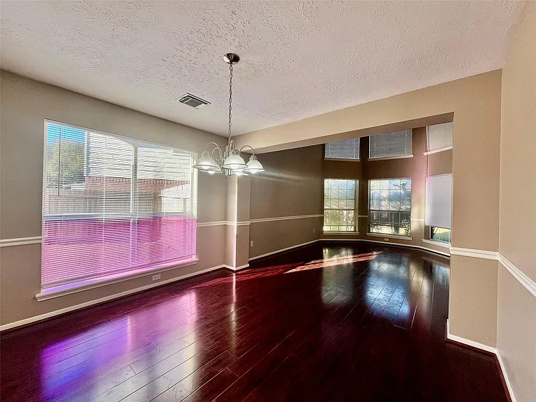 146 Skycrest Dr — Photo 8