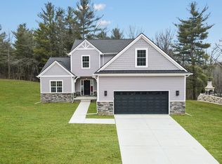 4574 Emerald Valley Loop, Fowlerville, MI 48836