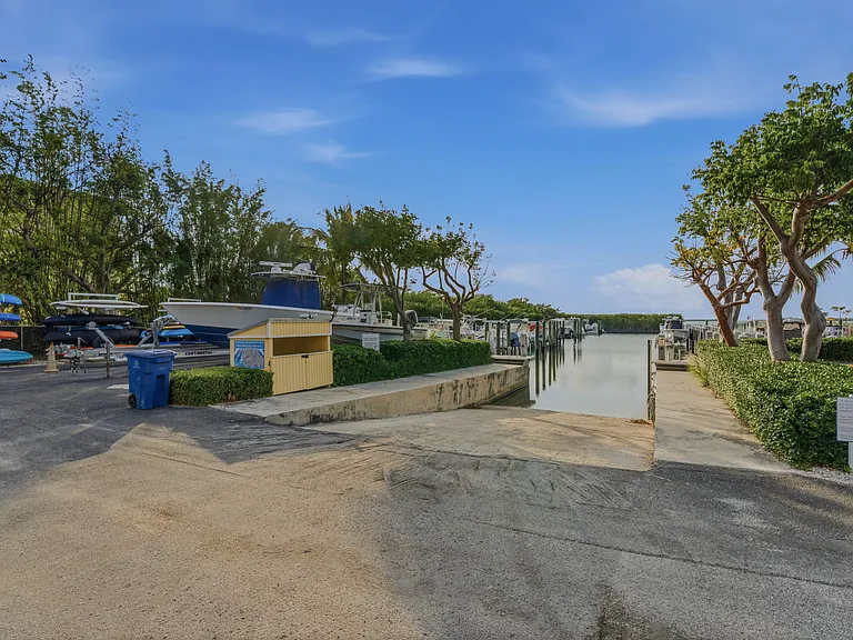 98282 Windward Ave #2 — Photo 43
