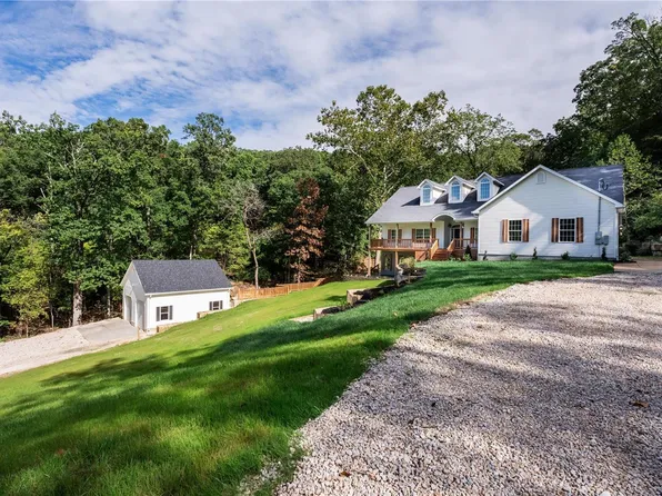 3955 Oak Crest Dr, Barnhart, MO 63012