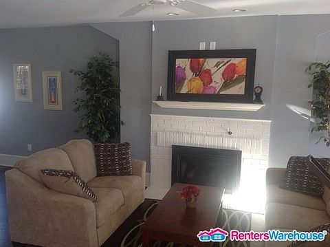2nd image of 1824 E Jarvis St