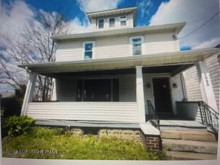 1325 Wyoming Ave — Photo 1