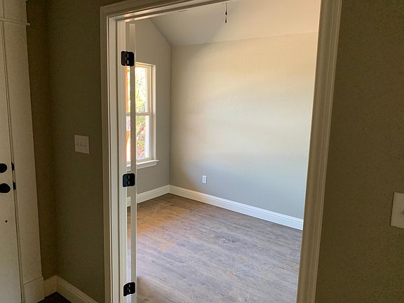 4th image of 5015 Terlingua Dr