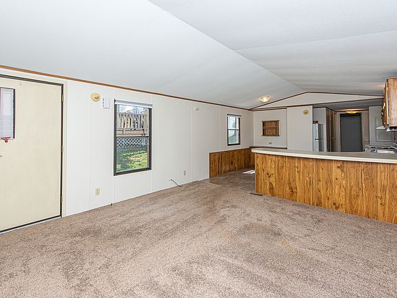 2nd image of 6801 S La Grange Rd Unit B22