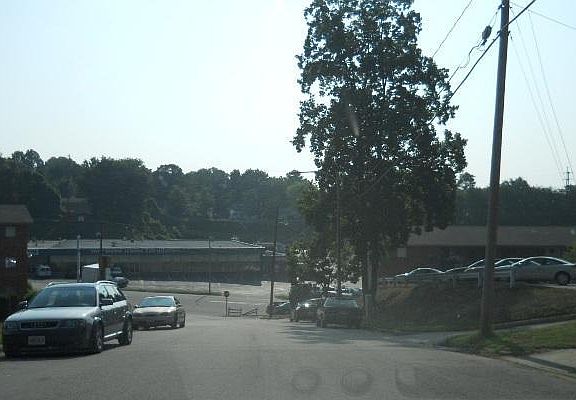 4th image of 428 Hampton Dr