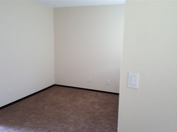3rd image of 8211 E Knox Ave