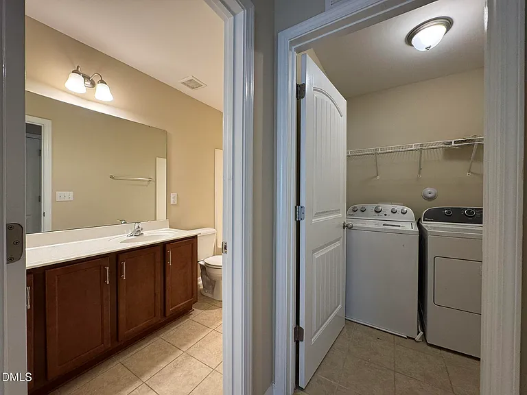 4478 Middletown Dr — Photo 20