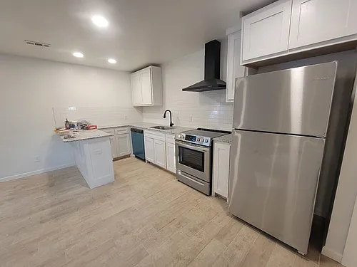 909 S Elmhurst Ave #A Photo 1
