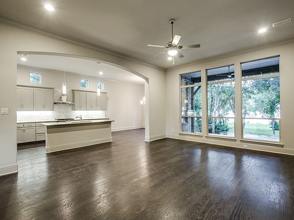 5th image of 3310 Waterford Dr