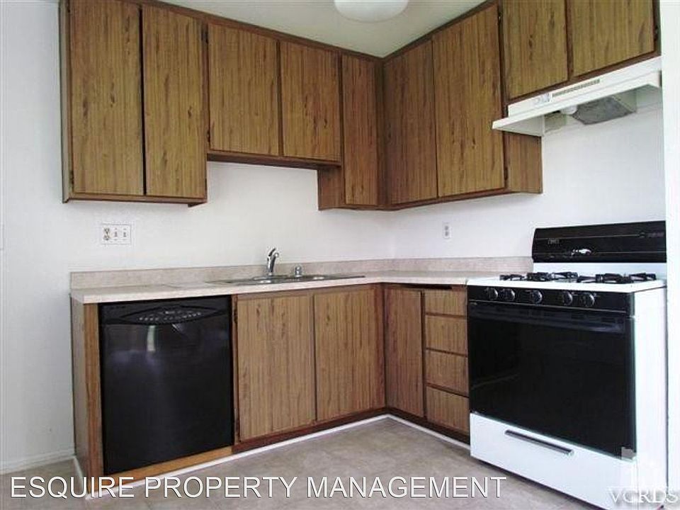 2nd image of 5373 Hidalgo St