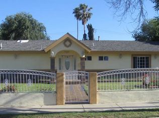 23500 Victory Blvd, Woodland Hills, CA 91367