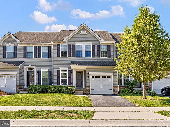 2nd image of 546 Canal Dr