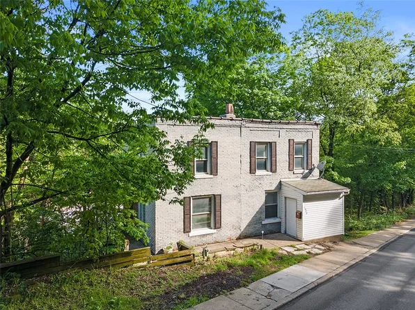 1320 Pioneer Ave, Pittsburgh, PA 15226
