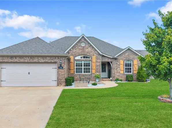 3106 SW Briar Creek Ave, Bentonville, AR 72713