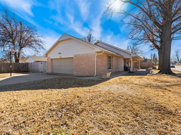 8136 NW 32nd St, Bethany, OK 73008