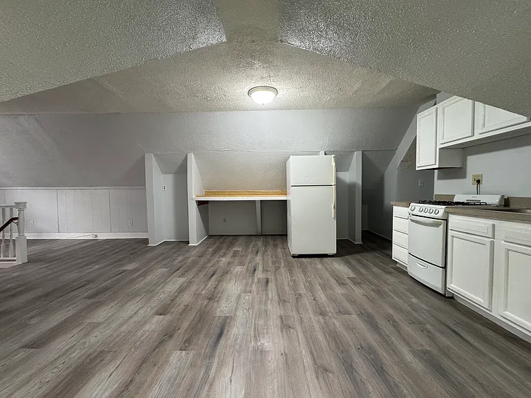 41 2nd Ave #3 — Photo 3