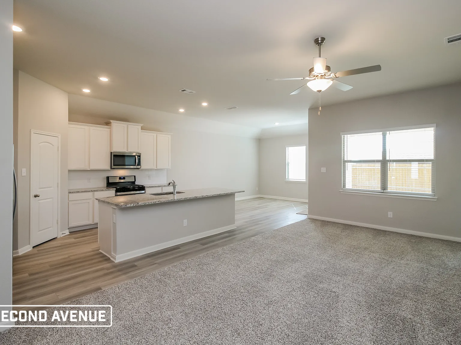 4 bed, 2.0 bath, 2025 sqft, $1,995 — Photo 2