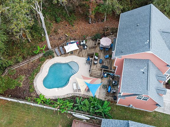 4th image of 260 Carolinian Dr