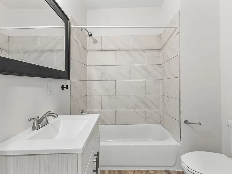 1341 Mooberry St — Photo 9
