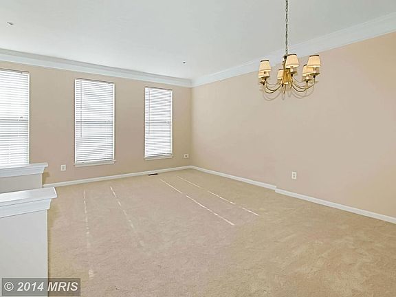 2nd image of 13061 Park Crescent Cir