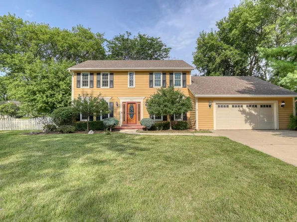 452 Leanore COURT, Pewaukee, WI 53072