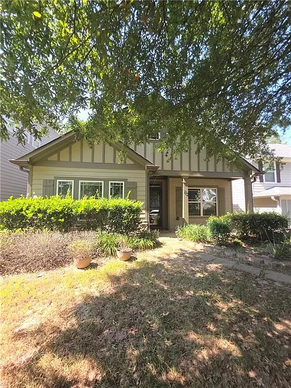4 bed, 3.0 bath, 2018 sqft, $2,250 — Photo 1
