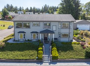 805 Lisa Pl, Coos Bay, OR 97420