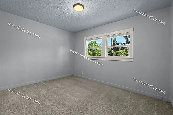 7927 N Olympia St — Photo 13