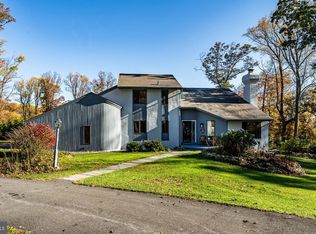 25 Spring Valley Rd, Malvern, PA 19355