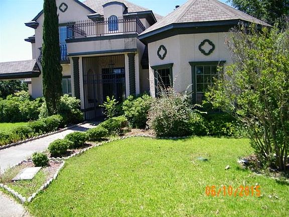 2nd image of 160 Oakwood Ct