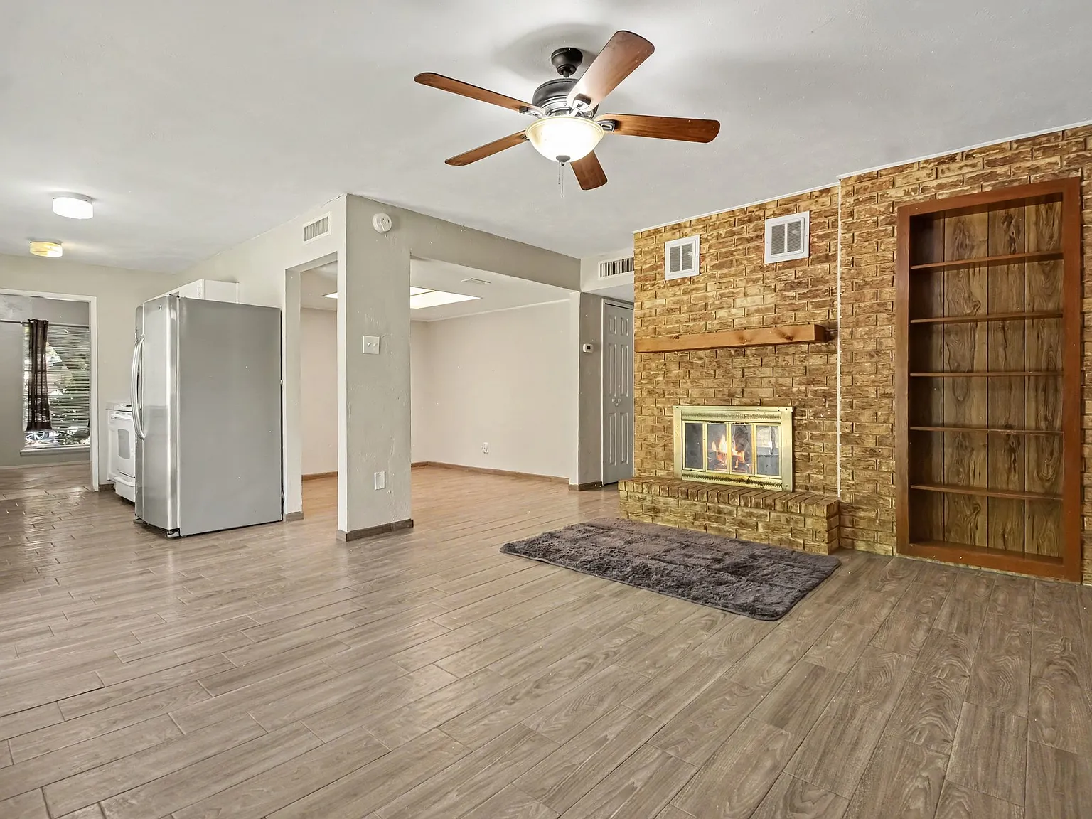 4 bed, 1734 sqft, $2,000 — Photo 4
