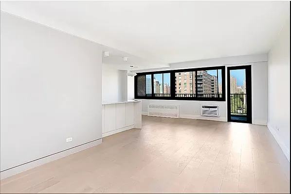 Rented by A&E Real Estate Management | media 10