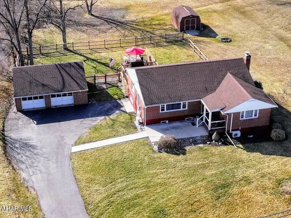 567 Main St, Osterburg, PA 16667