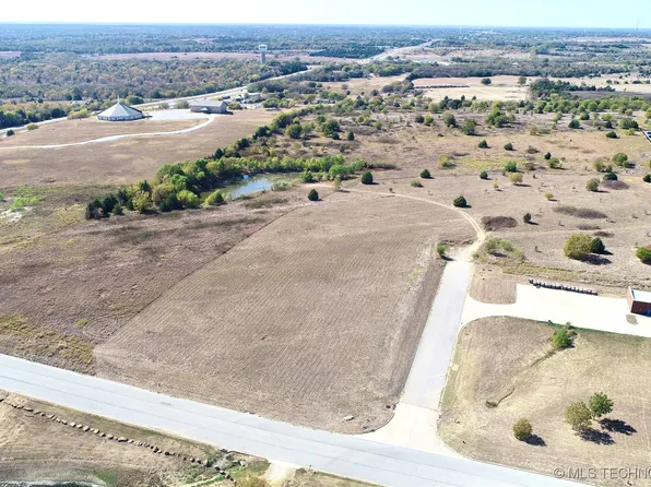 320 Travertine, Ardmore, OK 73401