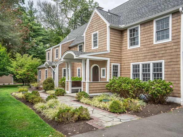 11 Chelsea Lane, West Hartford, CT 06119