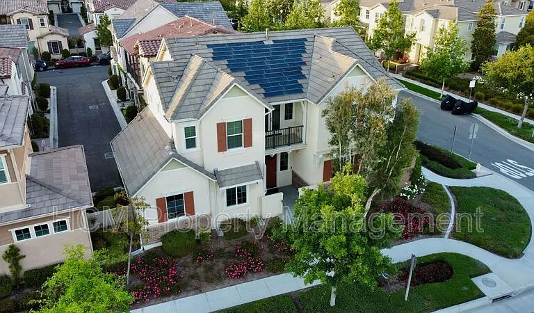 33 Maduro St — Photo 39
