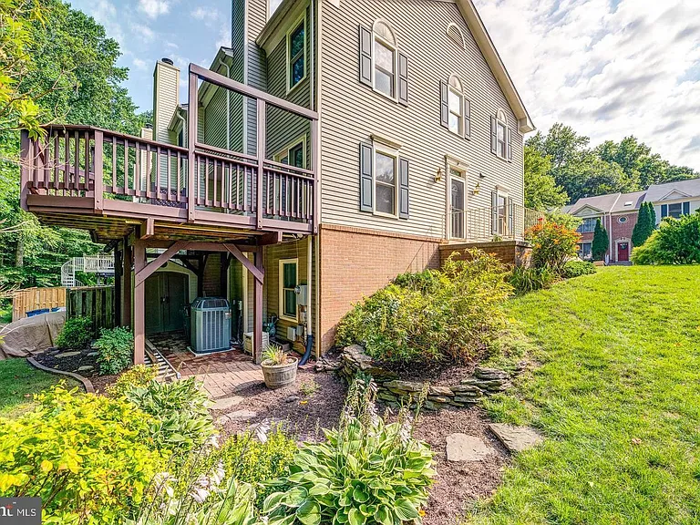 7208 Burton Hill Ct — Photo 31
