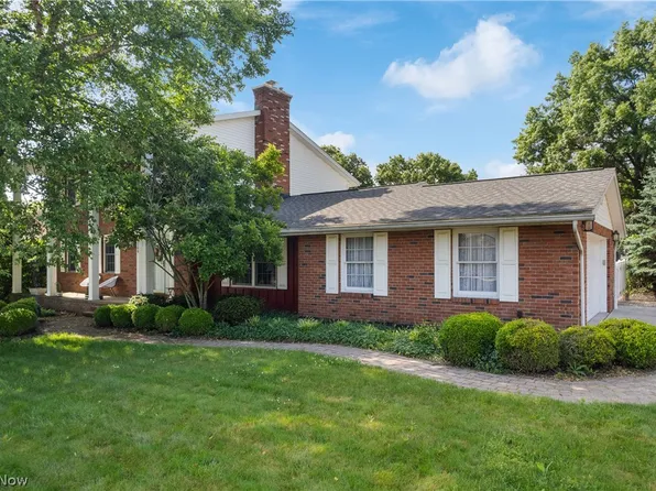 1300 7th St NE, North Canton, OH 44720