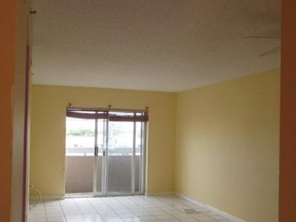 5th image of 600 NW 32nd Pl APT 505