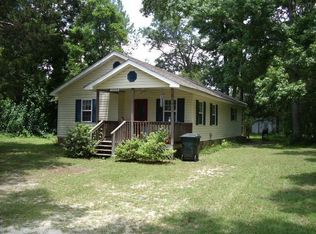 1008 Red Hill Rd, Jesup, GA 31545