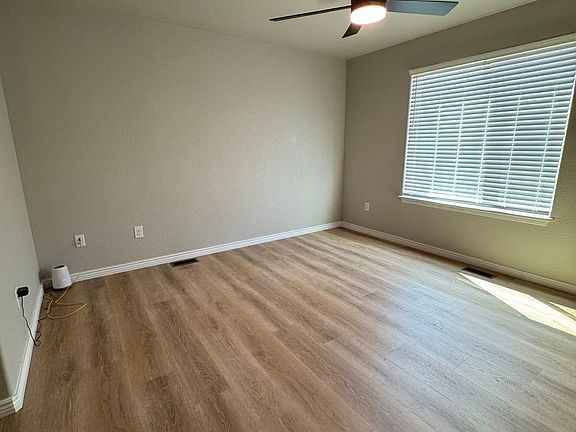 4th image of 6802 Galpin Dr