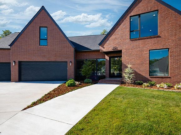2nd image of 212 Abington Cir