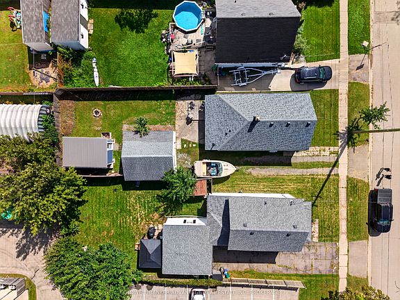 3rd image of 229 Dain Ave