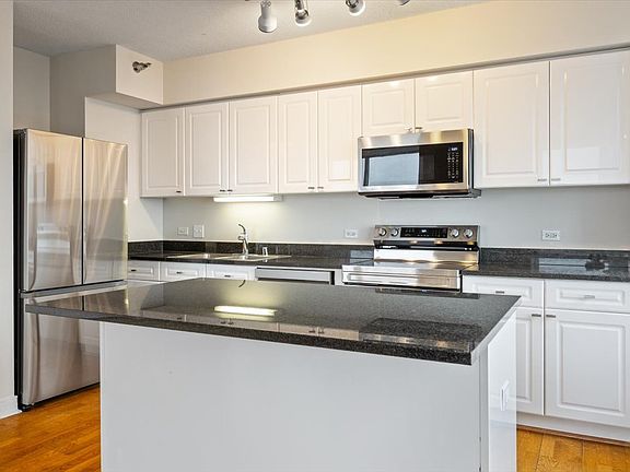 2nd image of 512 N McClurg Ct APT 3904