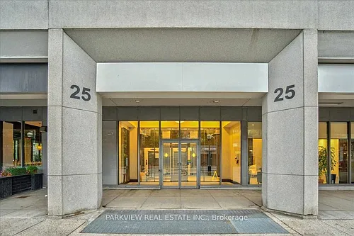 25 Lower Simcoe St Photo 1