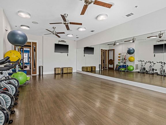 5th image of 4000 S Broadway Ave #10222