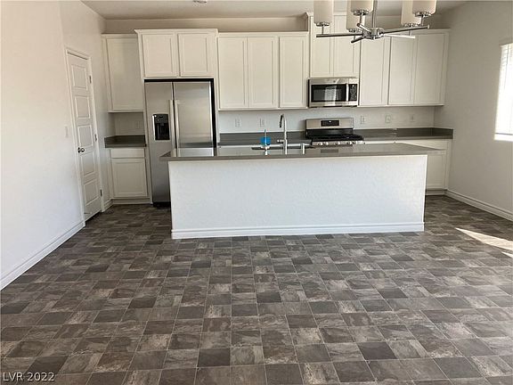 5th image of 1627 Dakota Group Ave