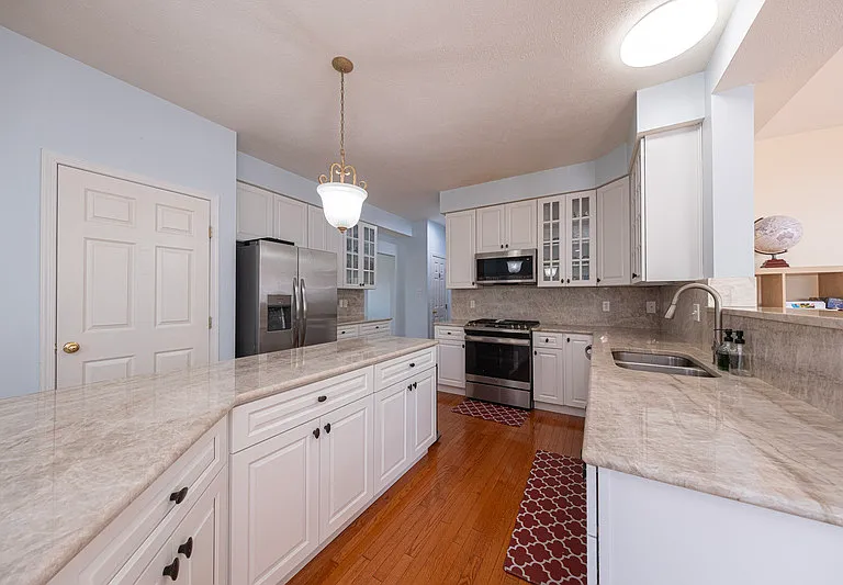 1909 Colonial Dr — Photo 10